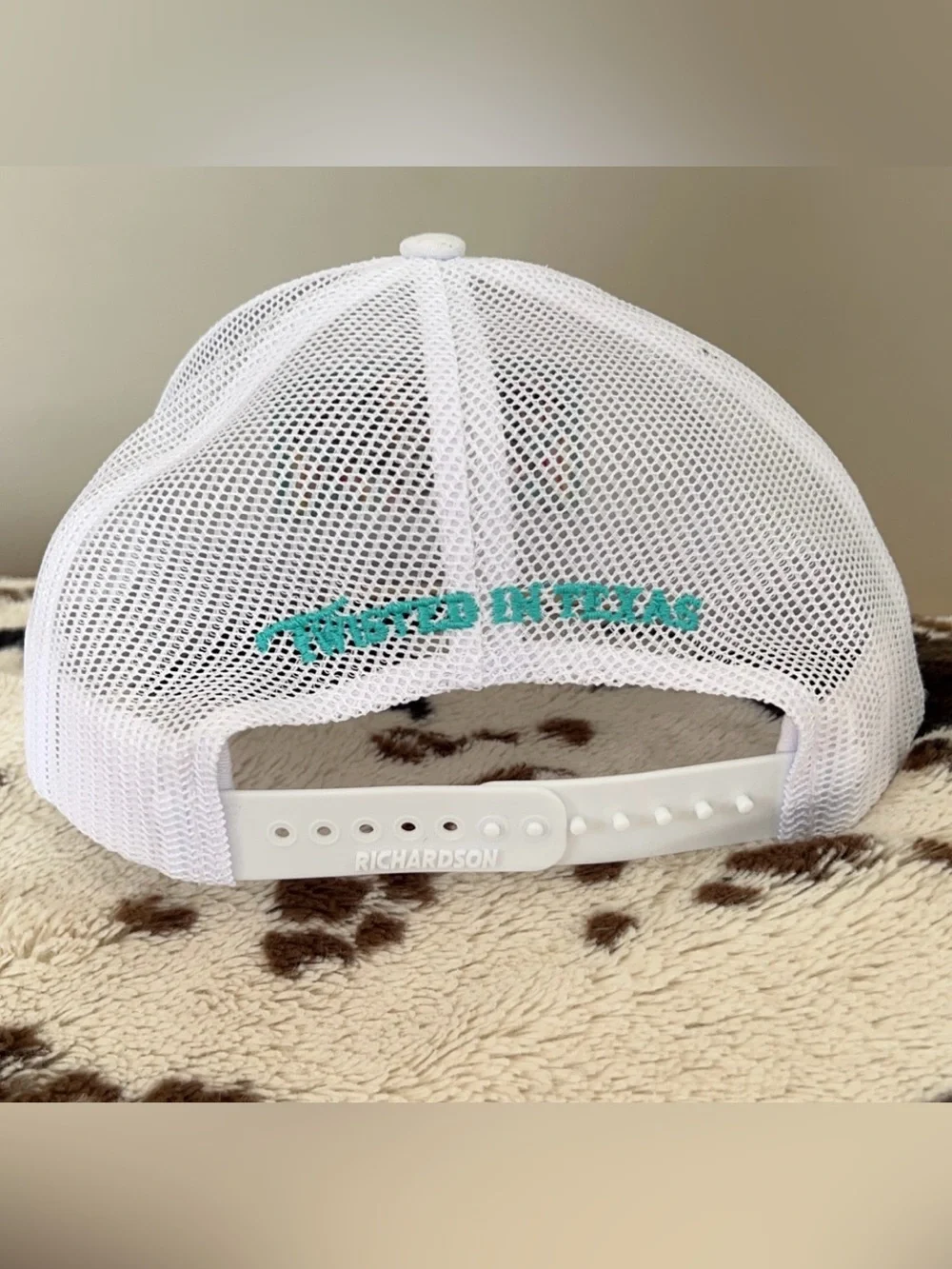 N/A white mesh